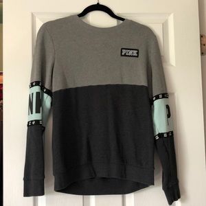 VS PINK CREWNECK SWEATSHIRT